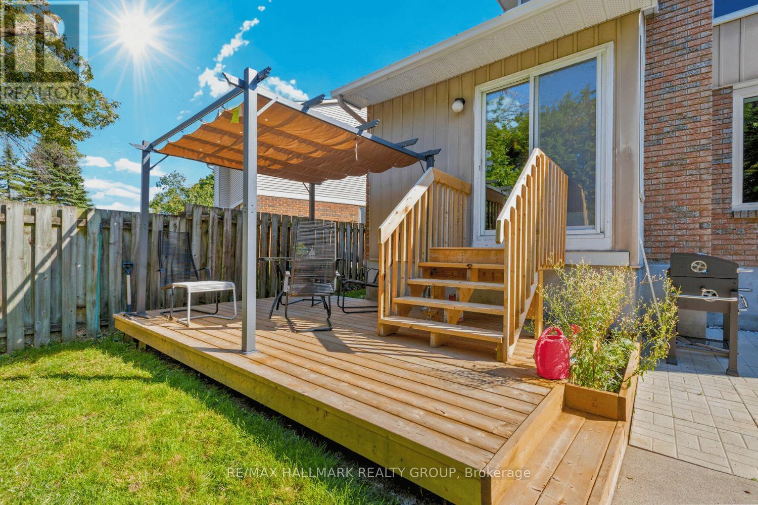 7 Naismith Crescent, Ottawa, ON - Outdoor With Deck Patio Veranda