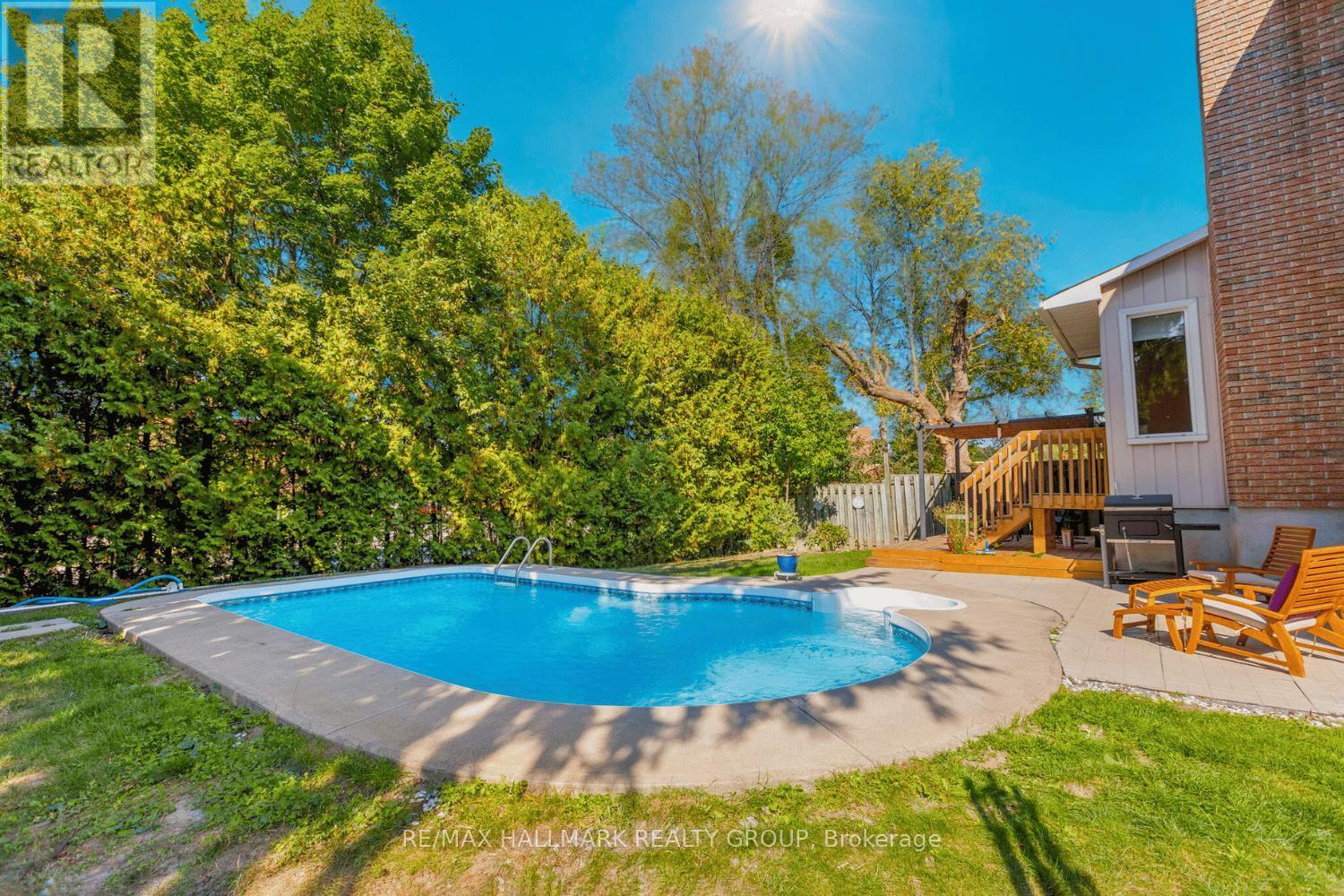 7 Naismith Crescent, Ottawa, ON - Outdoor With In Ground Pool With Deck Patio Veranda