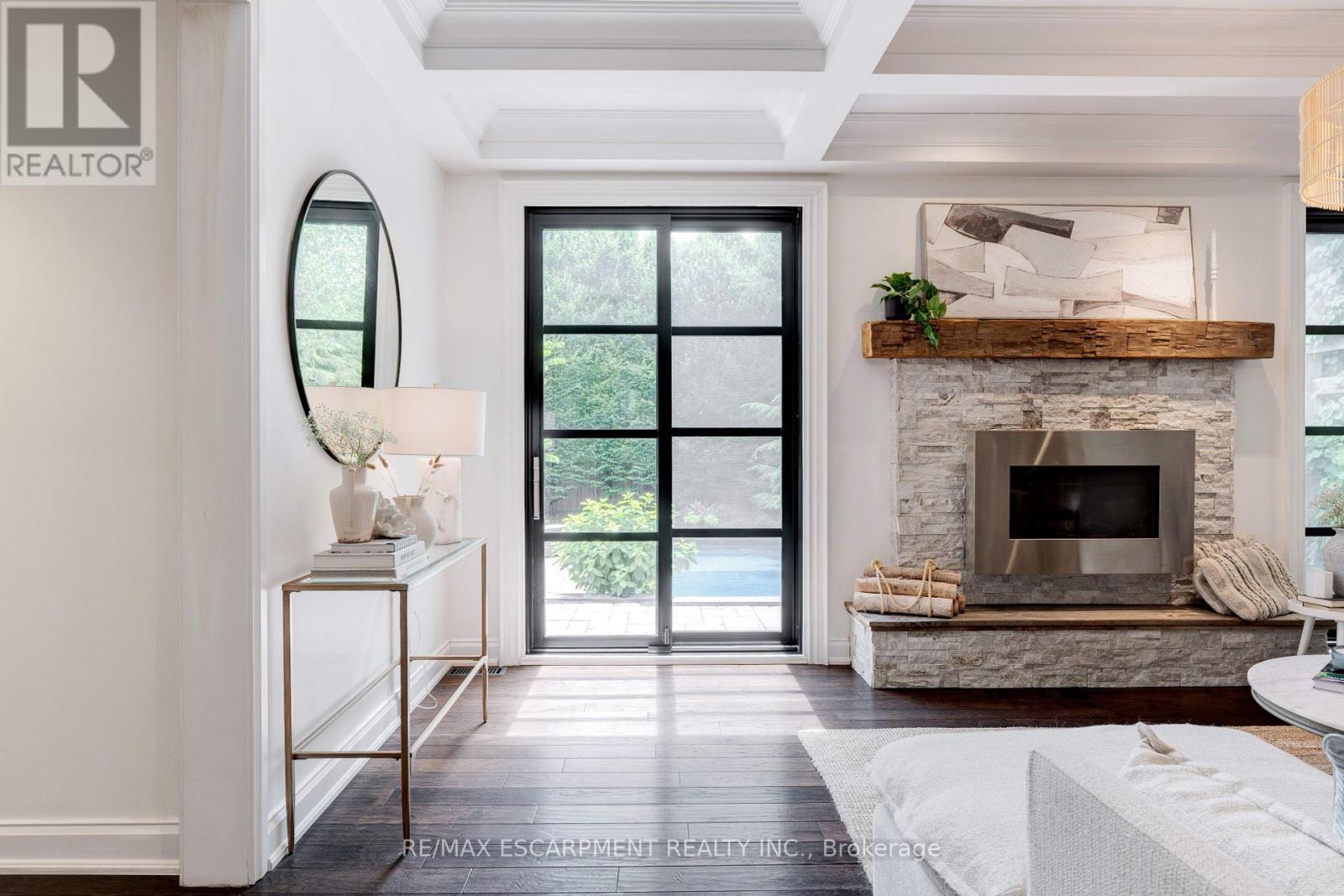 640 George Street, Burlington, ON - Indoor With Fireplace