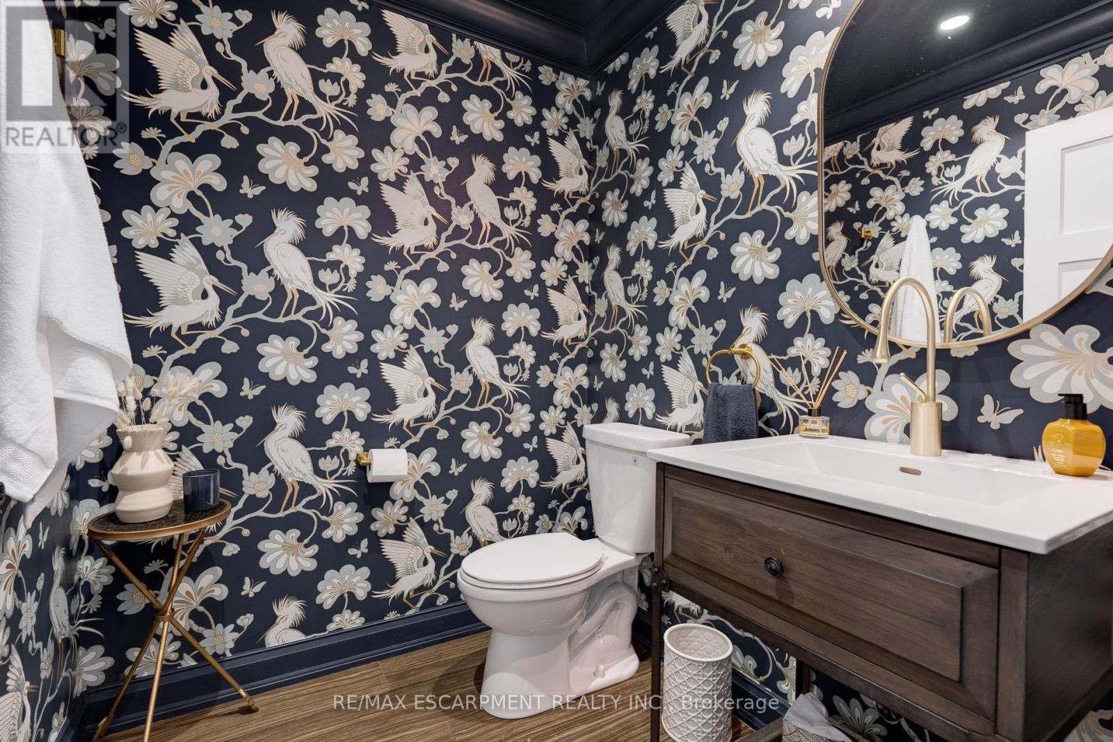 640 George Street, Burlington, ON - Indoor Photo Showing Bathroom