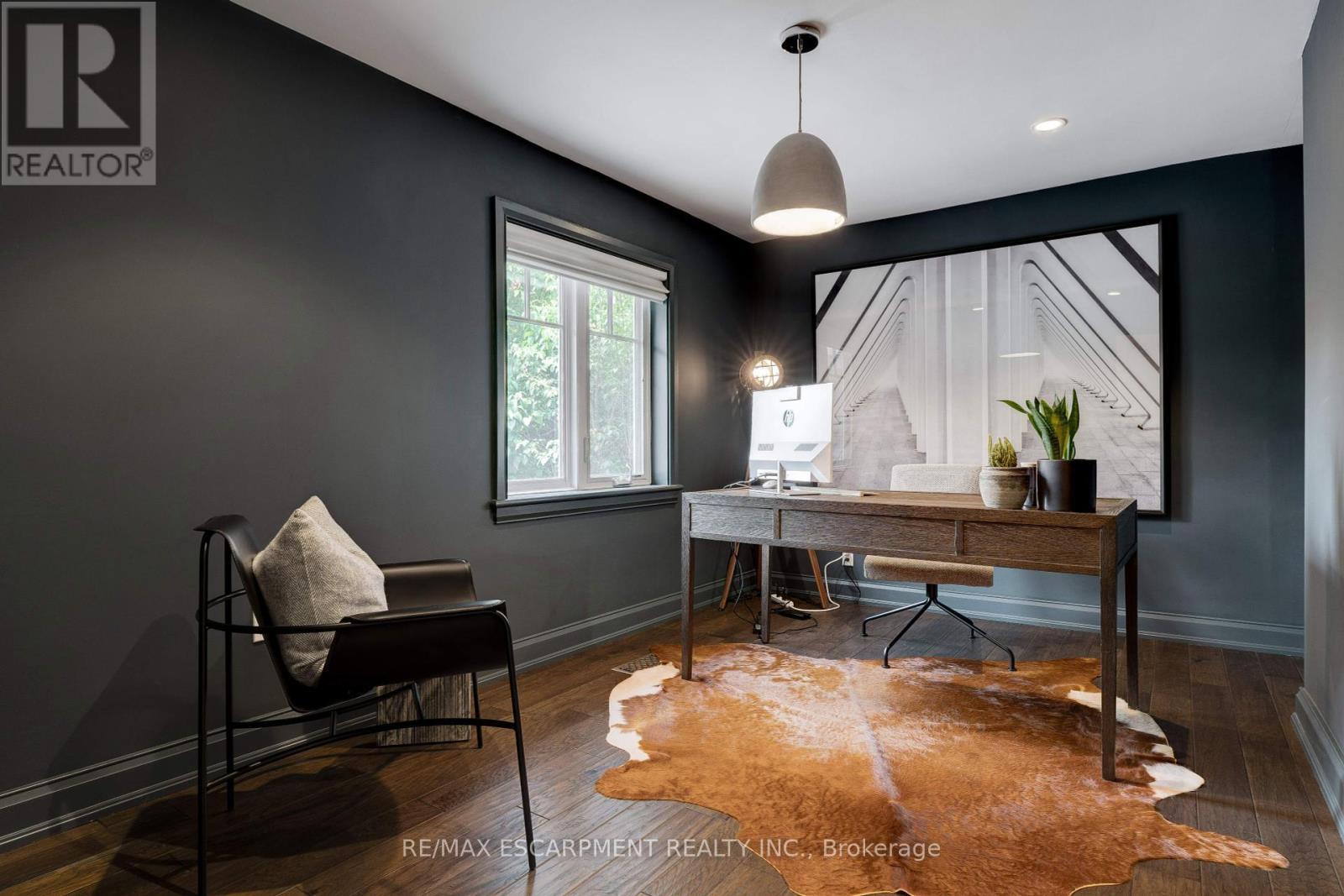 640 George Street, Burlington, ON - Indoor