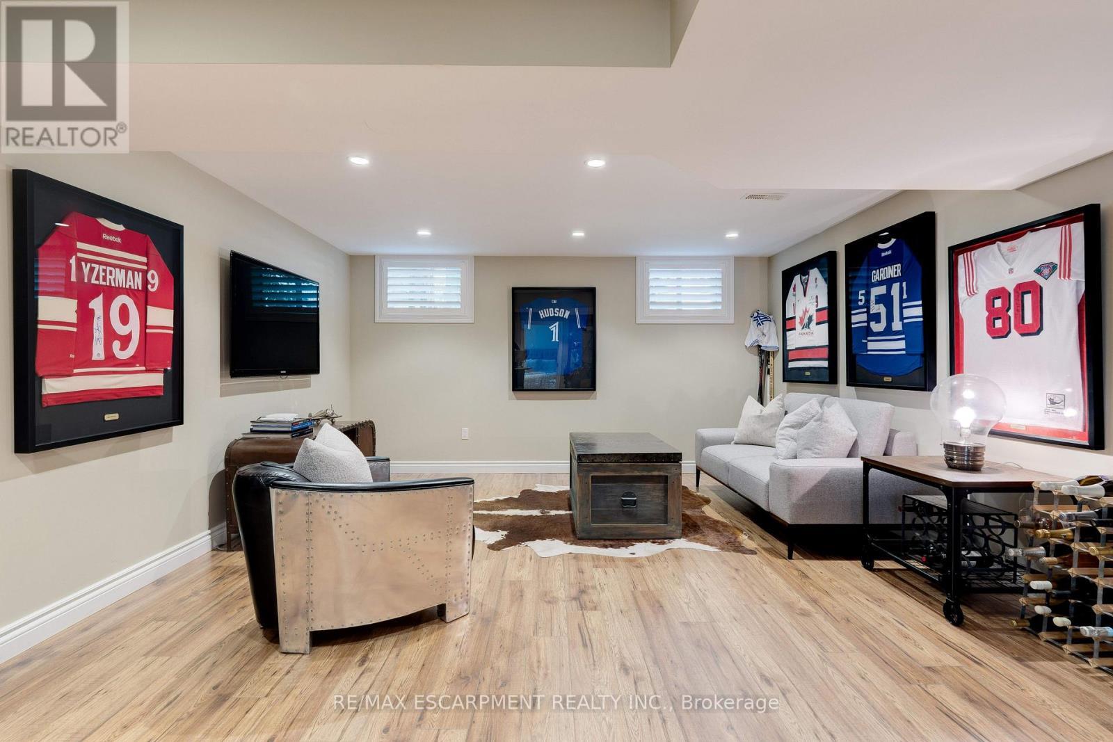 640 George Street, Burlington, ON - Indoor