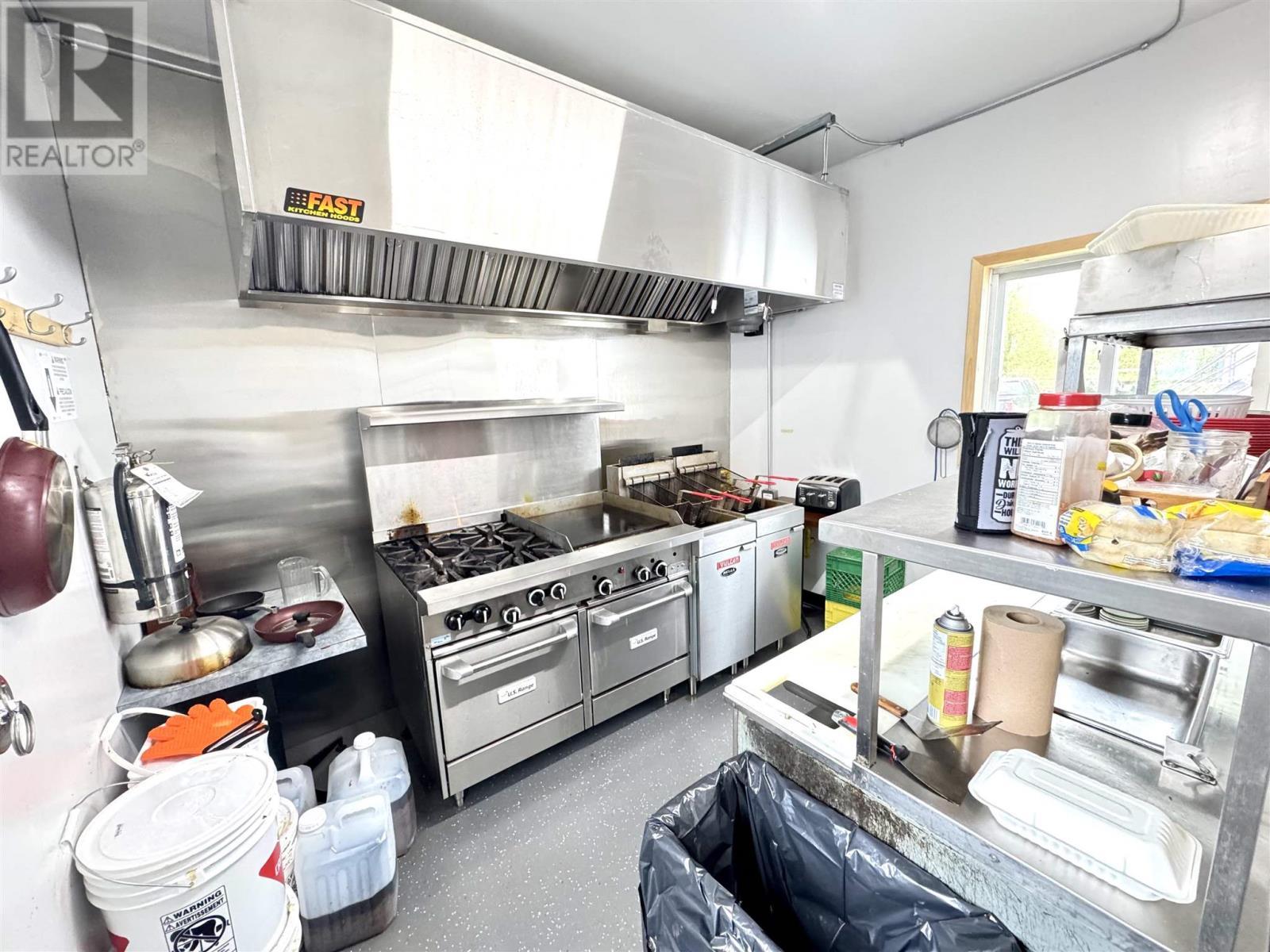 109 Front St, Hawk Junction, ON