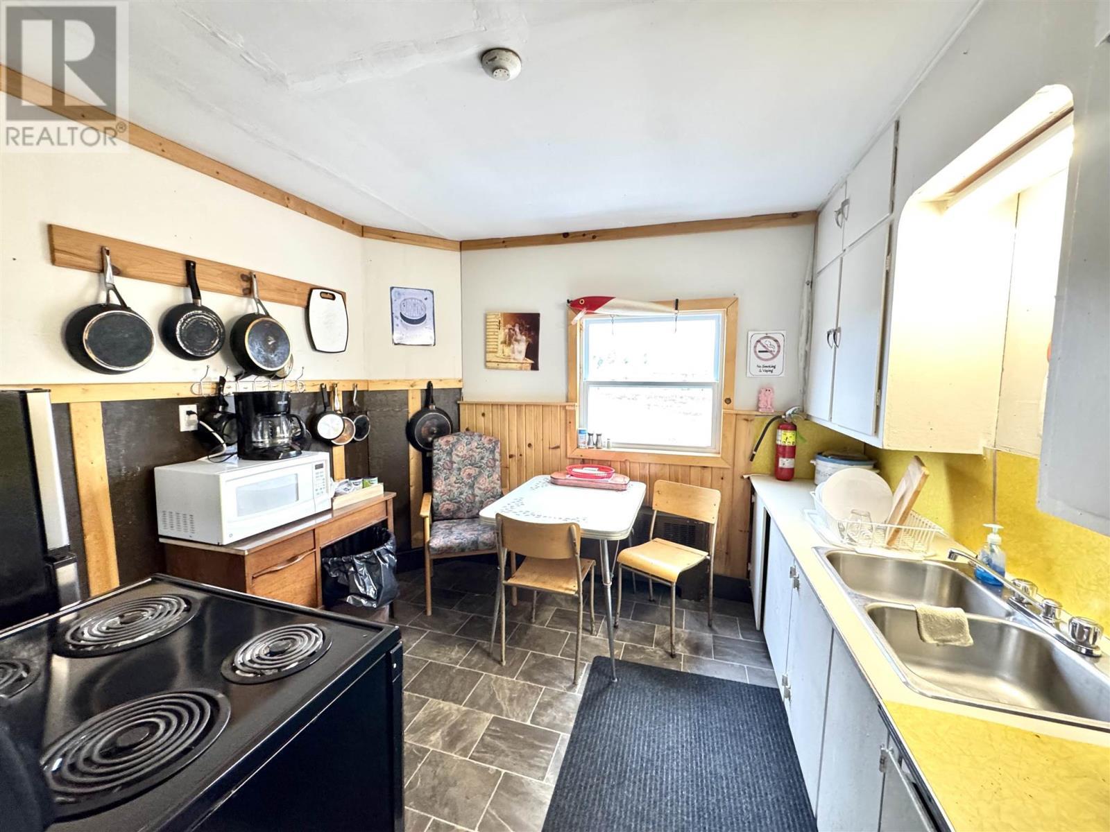 109 Front St, Hawk Junction, ON