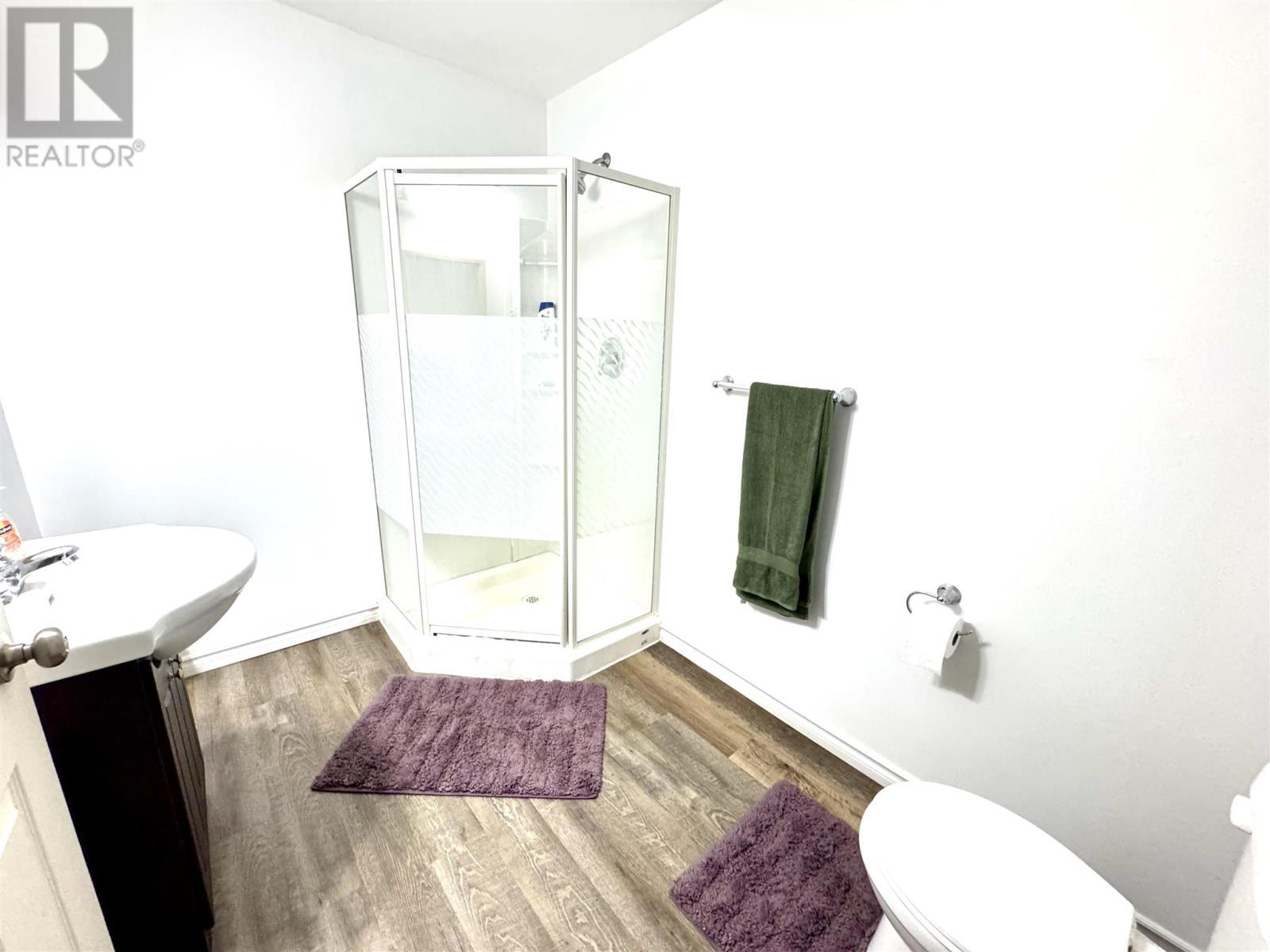 109 Front St, Hawk Junction, ON