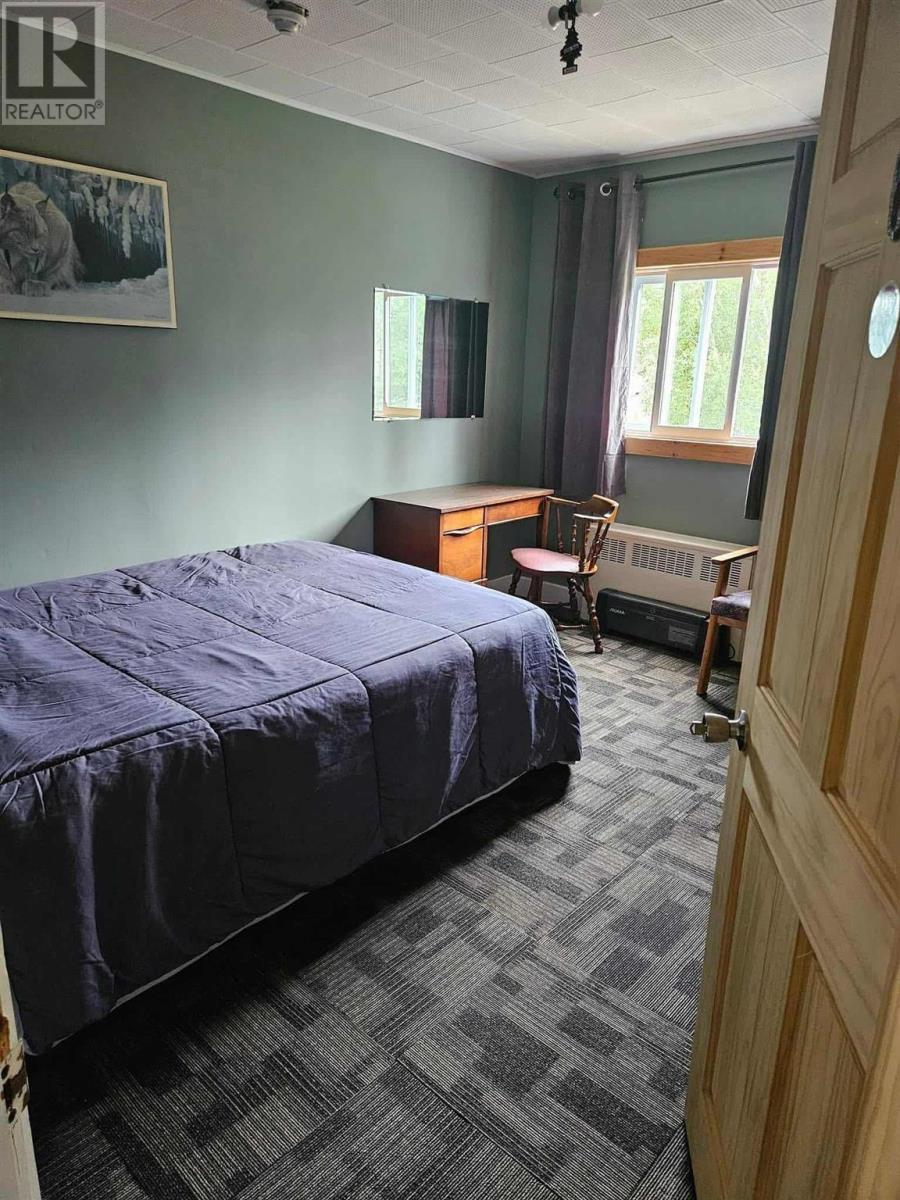 109 Front St, Hawk Junction, ON