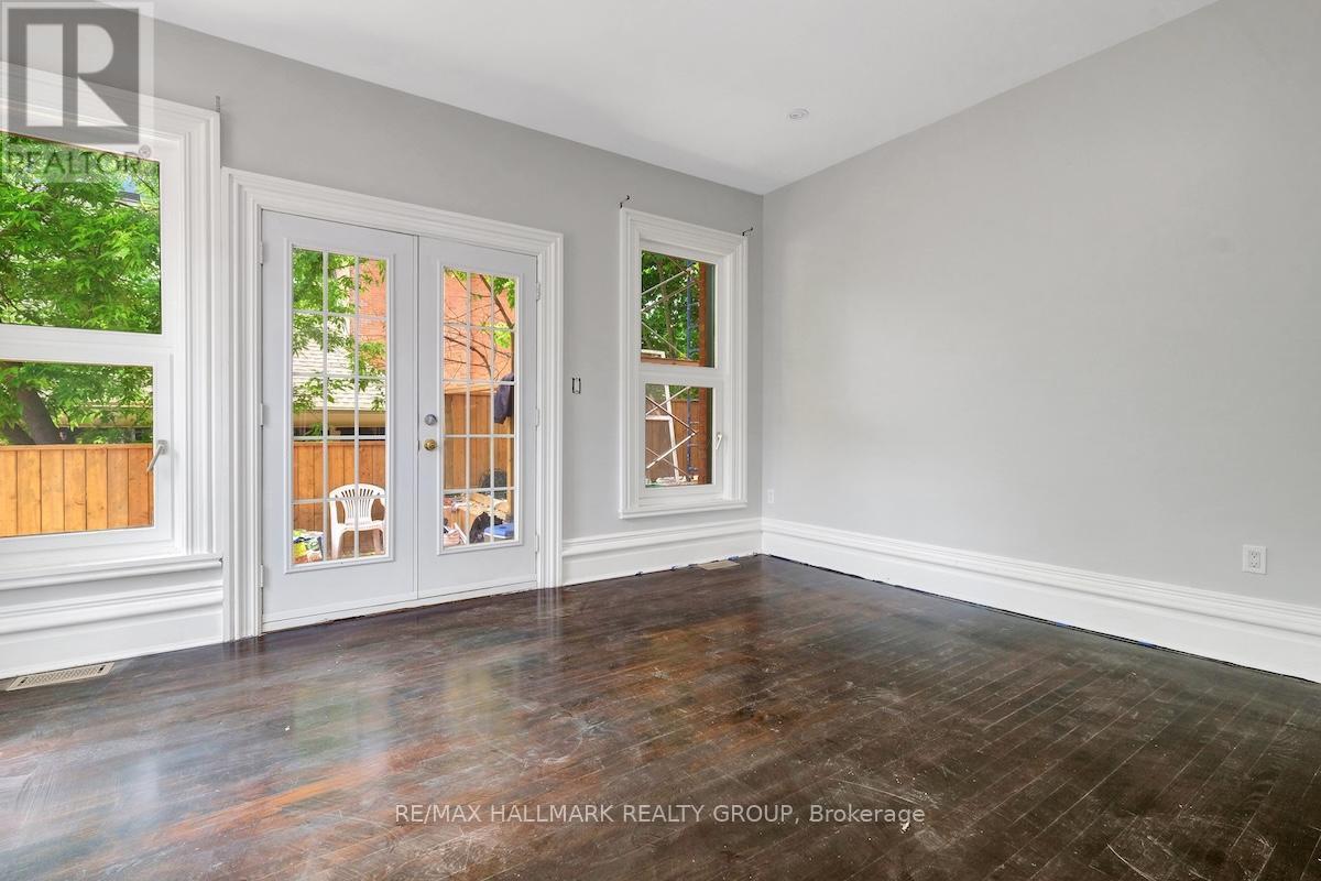 1 - 460 Wilbrod Street, Ottawa, ON - Indoor Photo Showing Other Room
