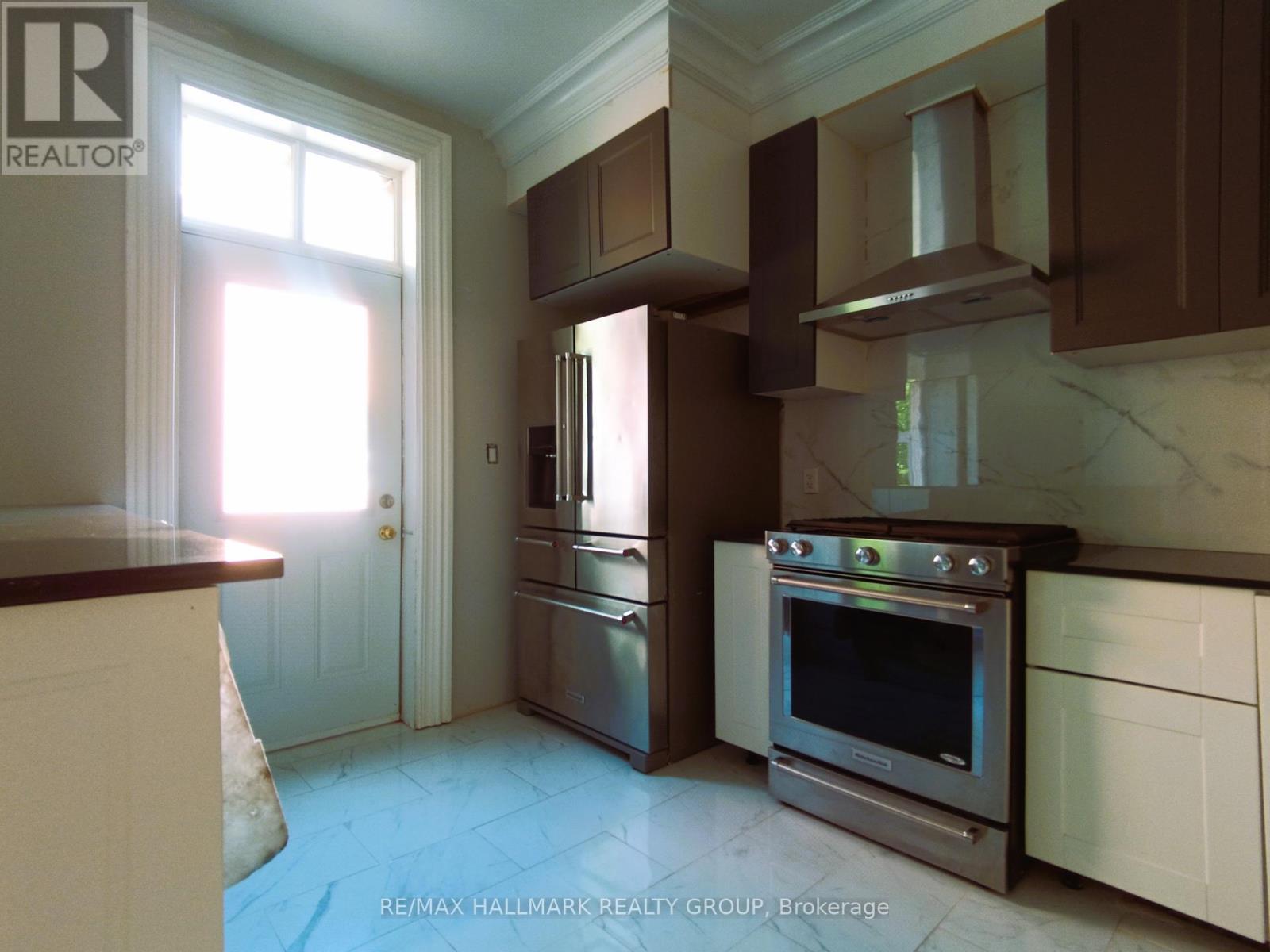 1 - 460 Wilbrod Street, Ottawa, ON - Indoor Photo Showing Kitchen