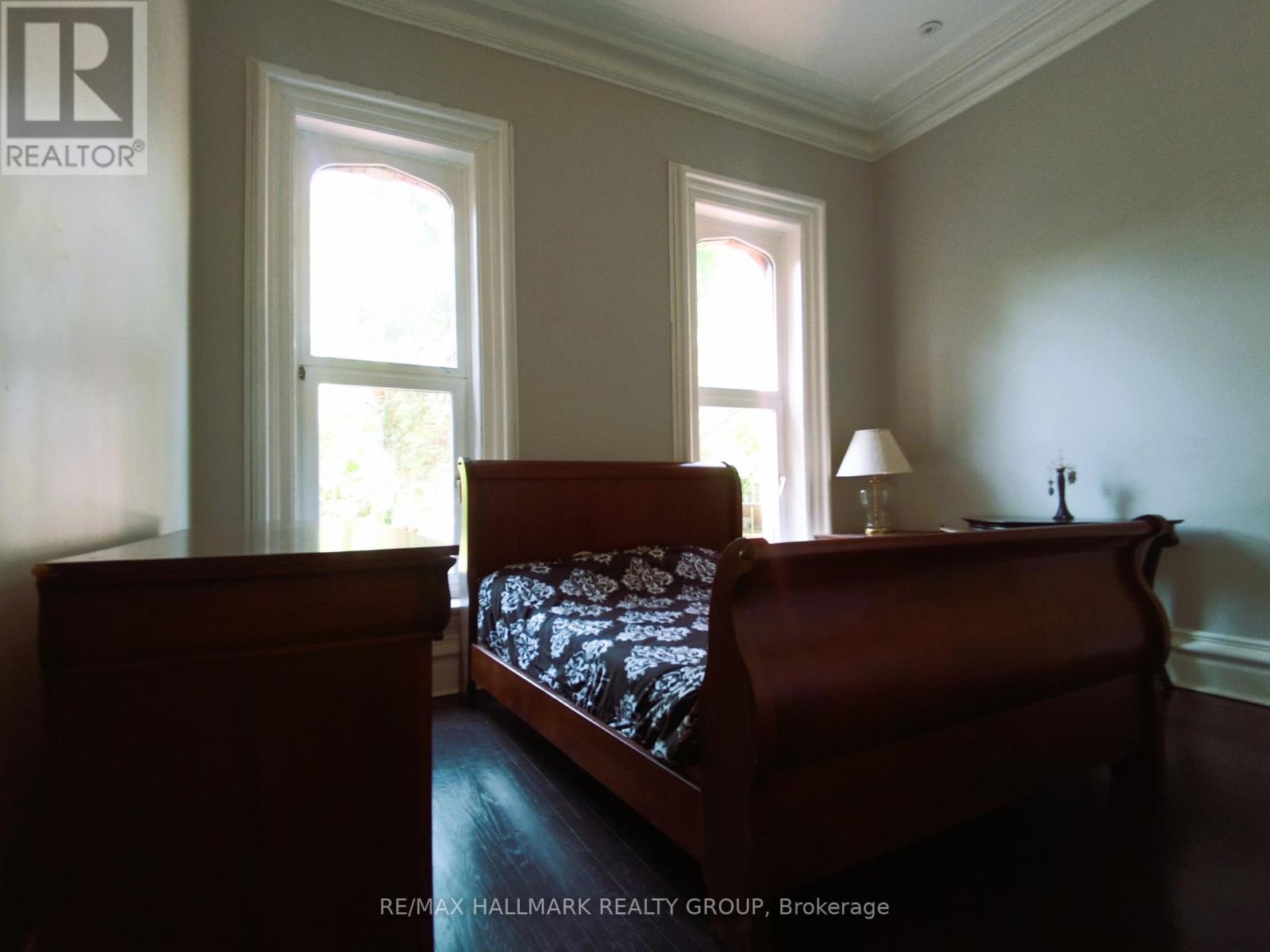 1 - 460 Wilbrod Street, Ottawa, ON - Indoor Photo Showing Bedroom