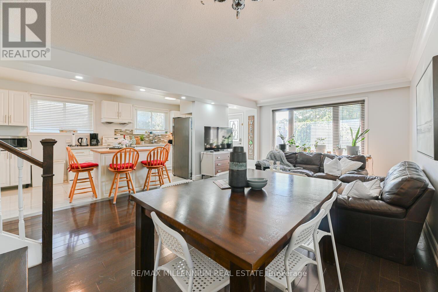 242 Coronation Drive, Toronto, ON - Indoor