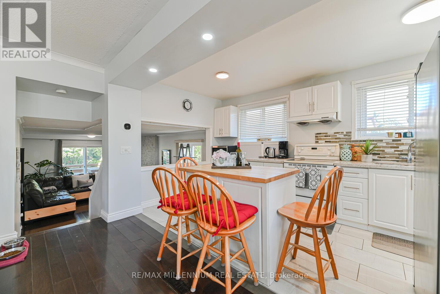 242 Coronation Drive, Toronto, ON - Indoor