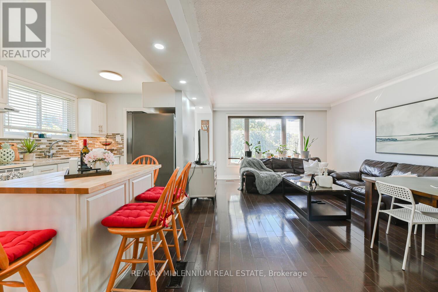 242 Coronation Drive, Toronto, ON - Indoor