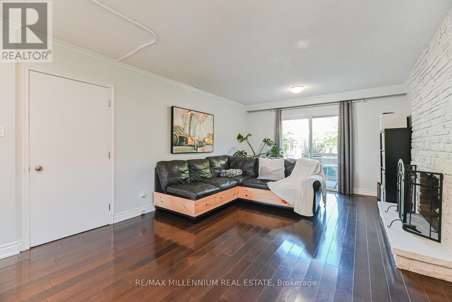 242 Coronation Drive, Toronto, ON - Indoor Photo Showing Living Room