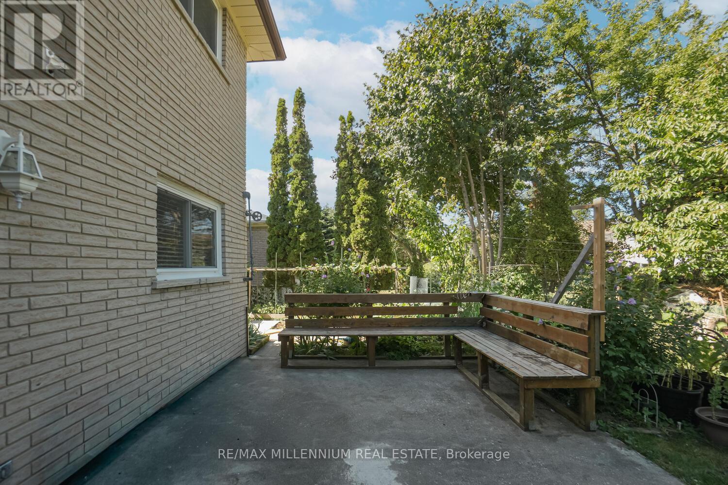 242 Coronation Drive, Toronto, ON - Outdoor