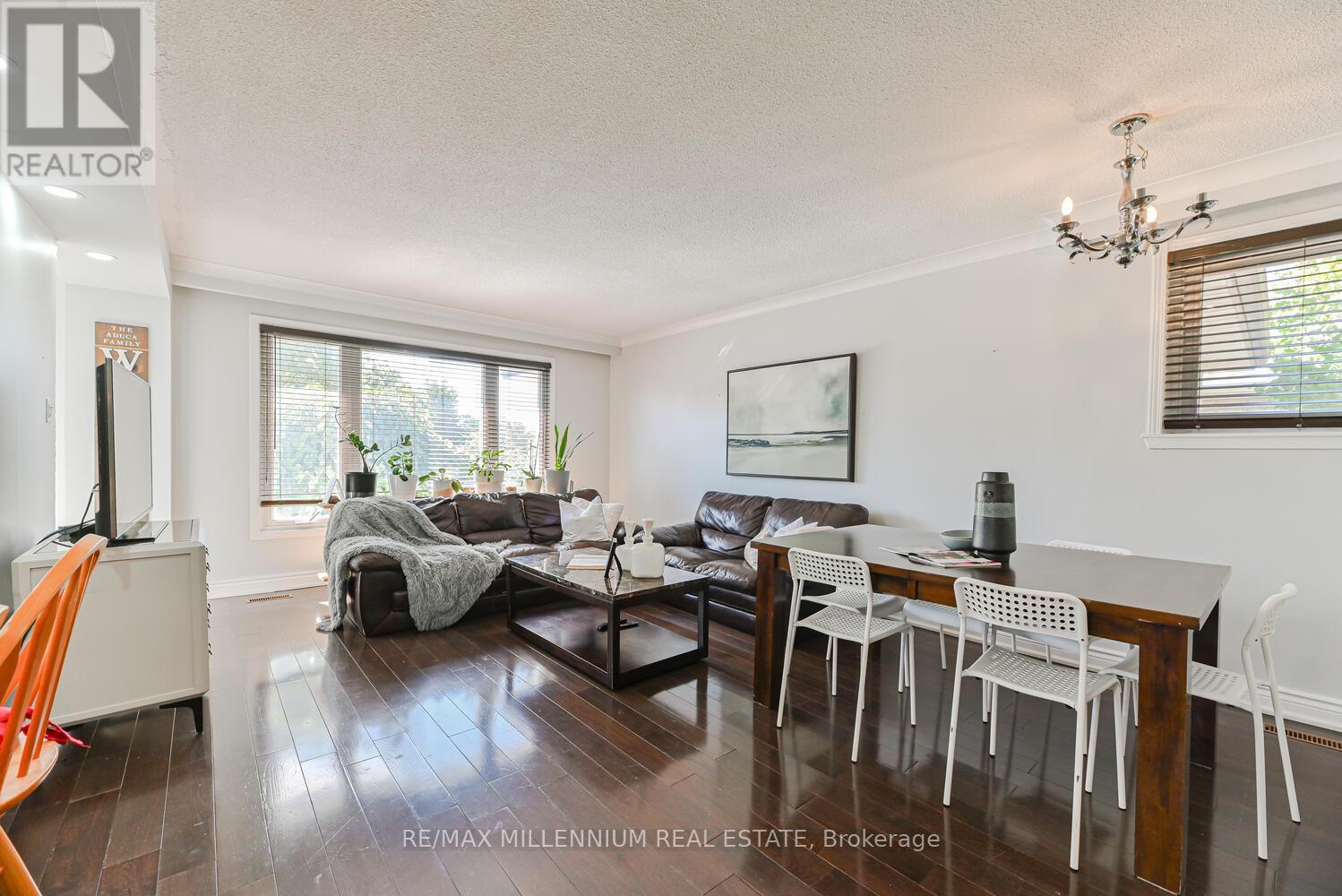 242 Coronation Drive, Toronto, ON - Indoor