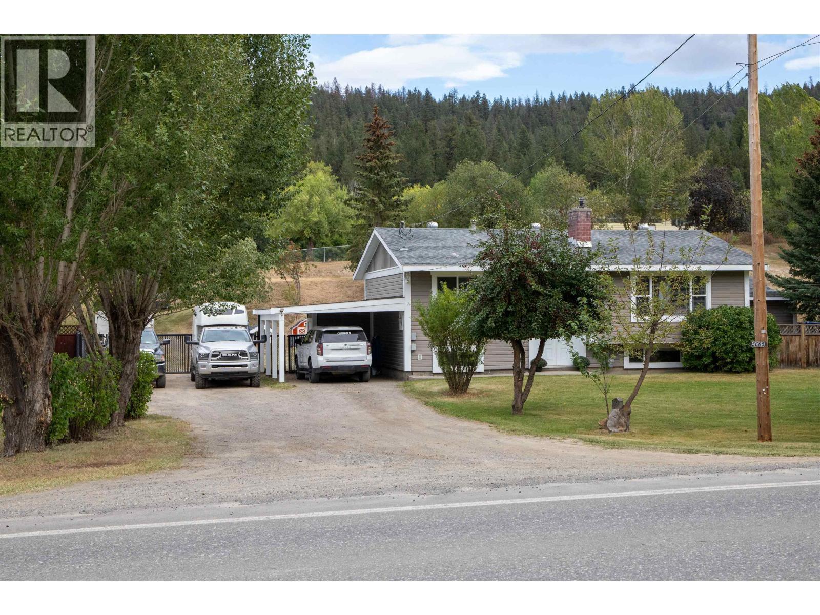 5665 Horse Lake Road, 100 Mile House, BC - Outdoor