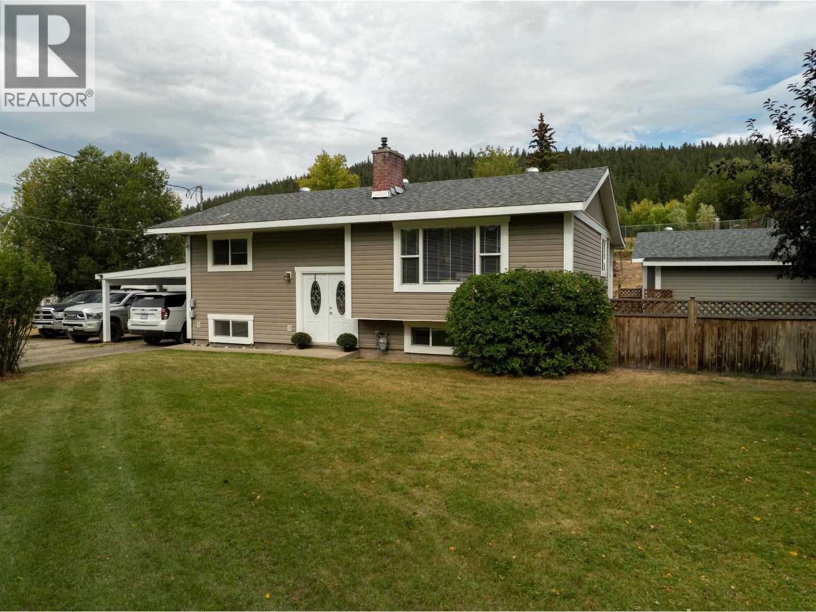 5665 Horse Lake Road, 100 Mile House, BC - Outdoor
