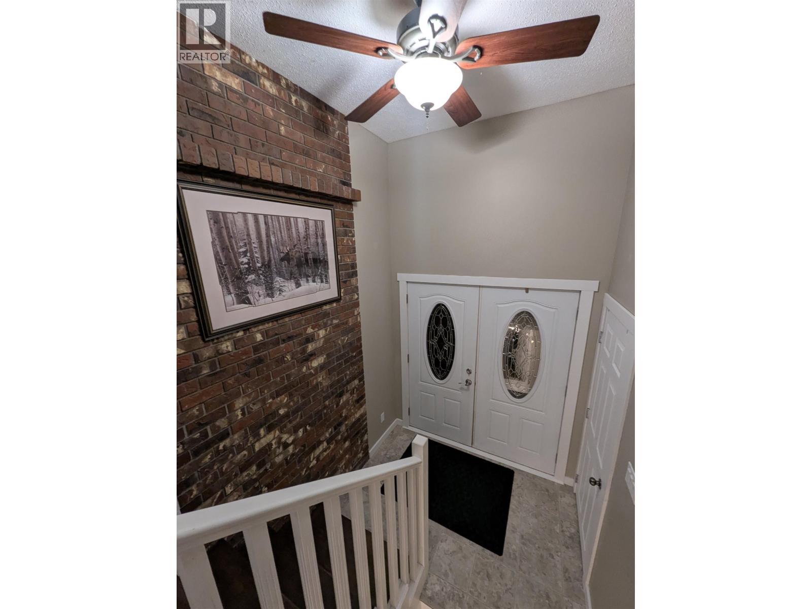 5665 Horse Lake Road, 100 Mile House, BC - Indoor