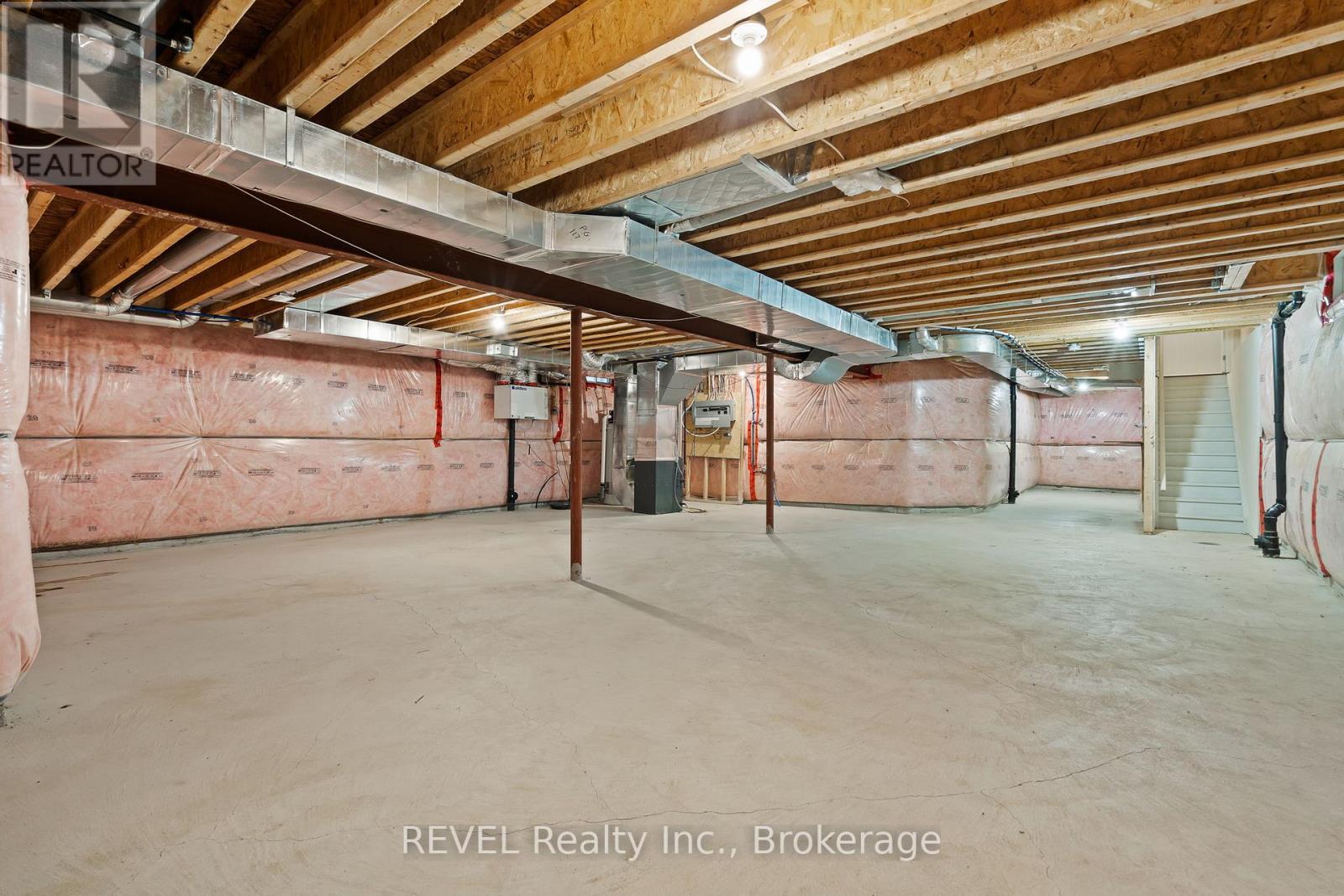 32 Sparkle Drive, Thorold (Rolling Meadows), ON - Indoor Photo Showing Basement
