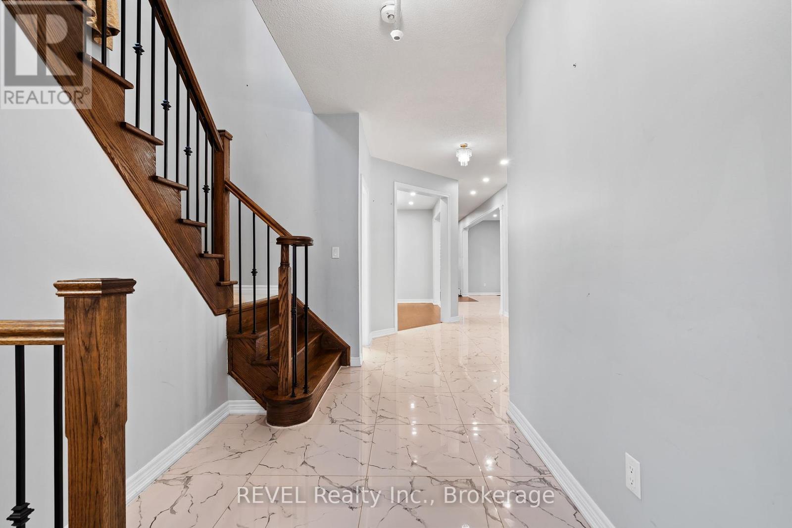 32 Sparkle Drive, Thorold (Rolling Meadows), ON - Indoor Photo Showing Other Room