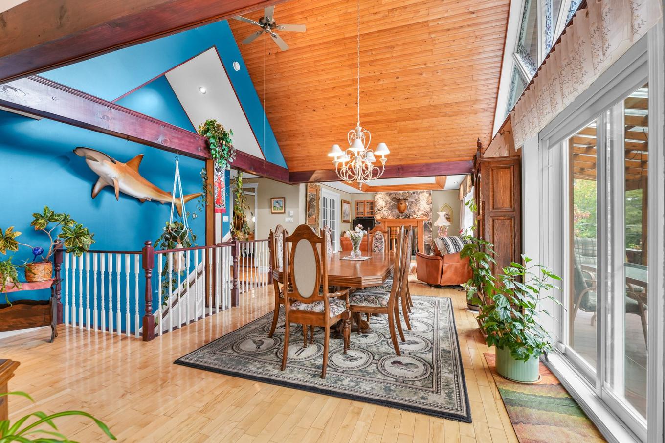 Salle à manger - 21 Rue Du Domaine-Dancoste, Sainte-Marguerite-Du-Lac-Masson, QC - Photo Showing Other Room