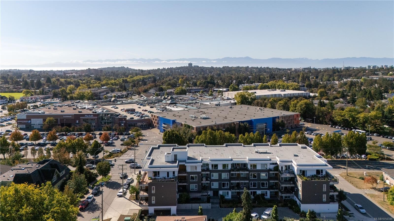 202-1588 North Dairy Rd, Saanich, BC - Outdoor With View