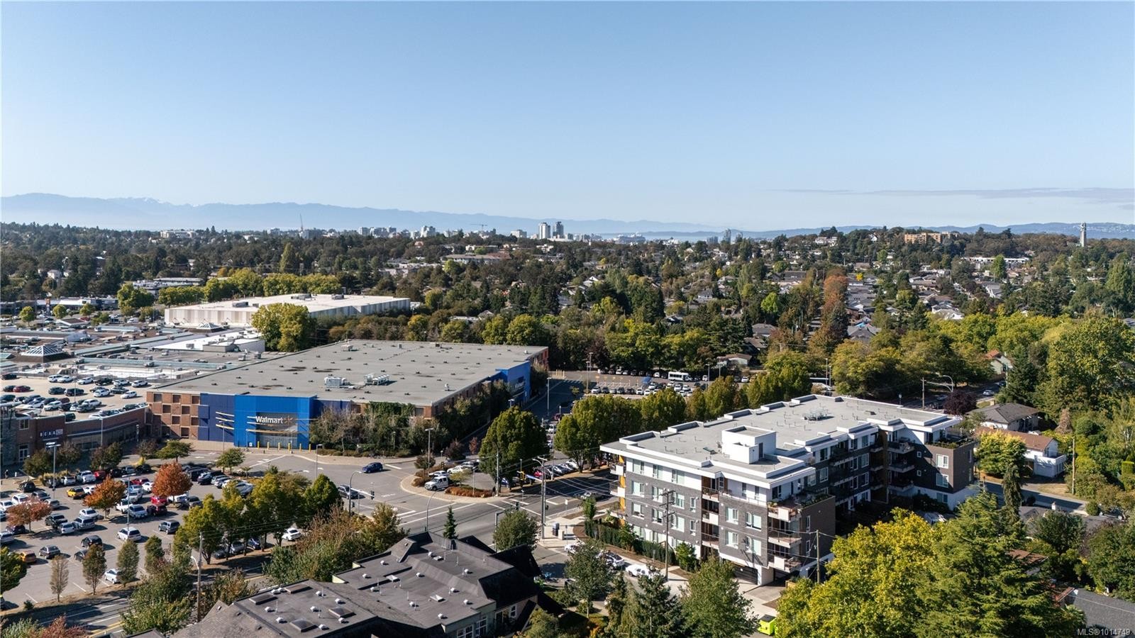 202-1588 North Dairy Rd, Saanich, BC - Outdoor With View