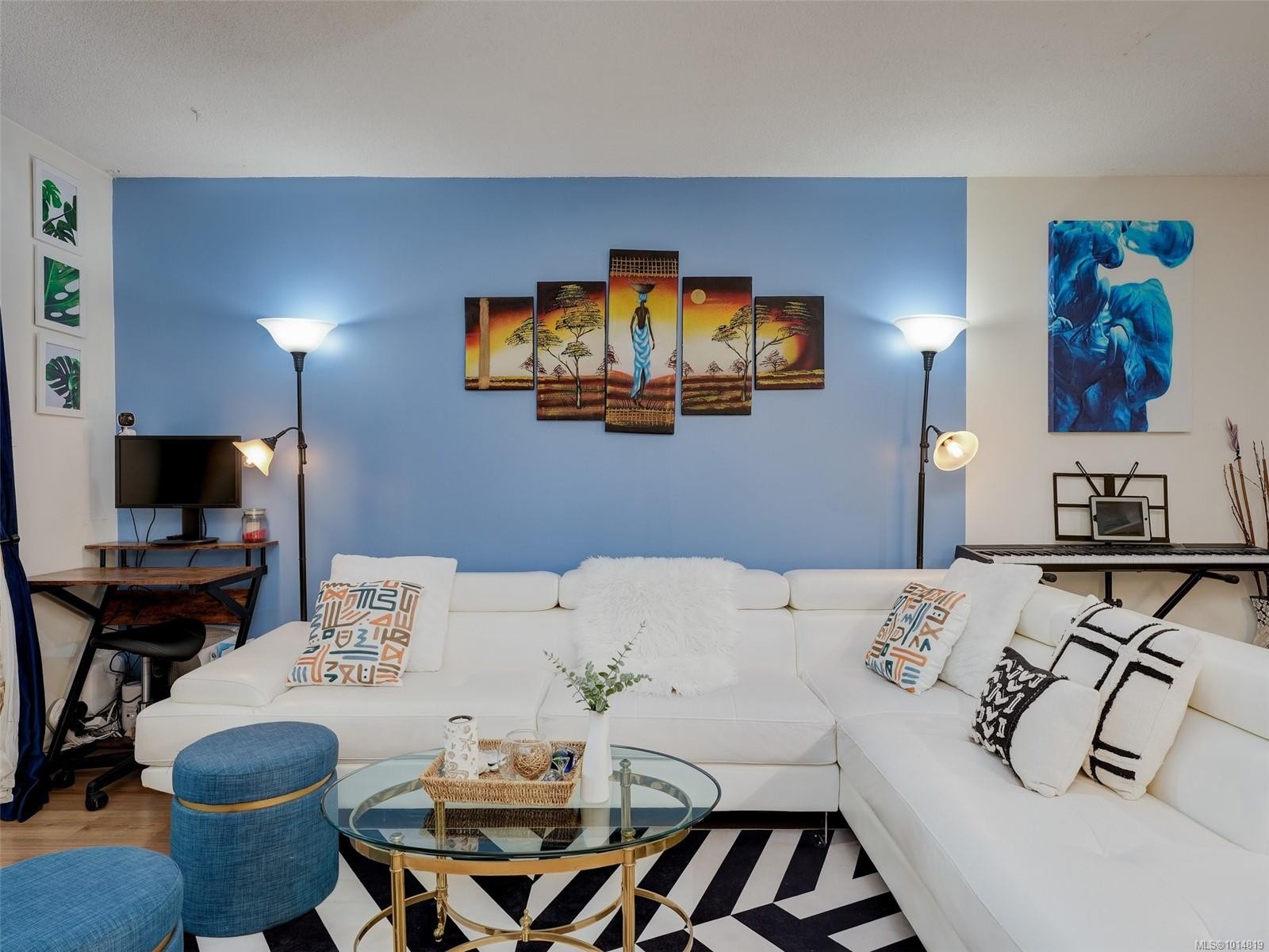 2-1956 Glenidle Rd, Sooke, BC - Indoor