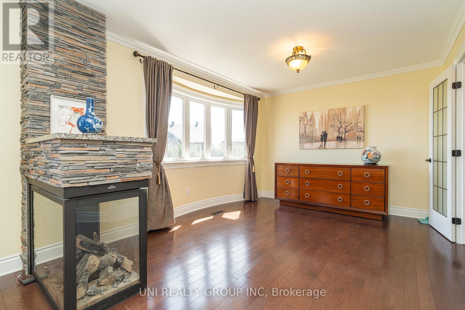 454 Cavesson Street, Ottawa, ON - Indoor With Fireplace