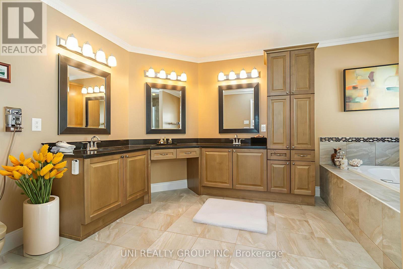 454 Cavesson Street, Ottawa, ON - Indoor Photo Showing Bathroom