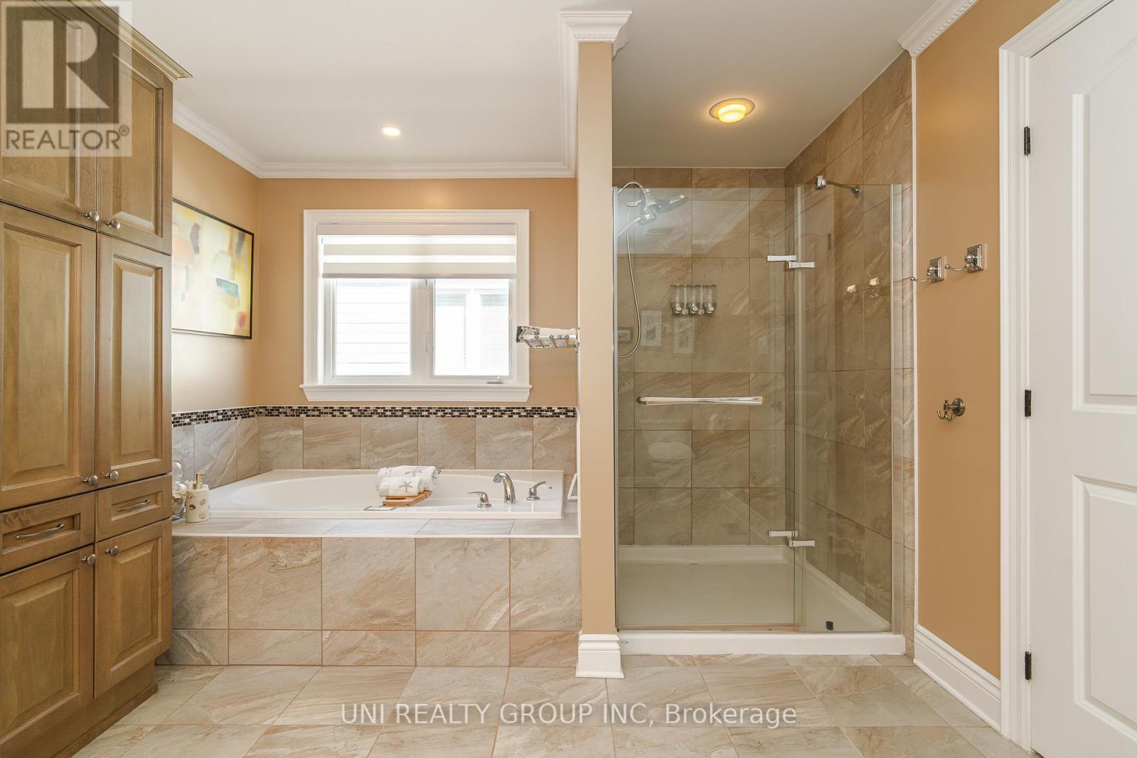454 Cavesson Street, Ottawa, ON - Indoor Photo Showing Bathroom