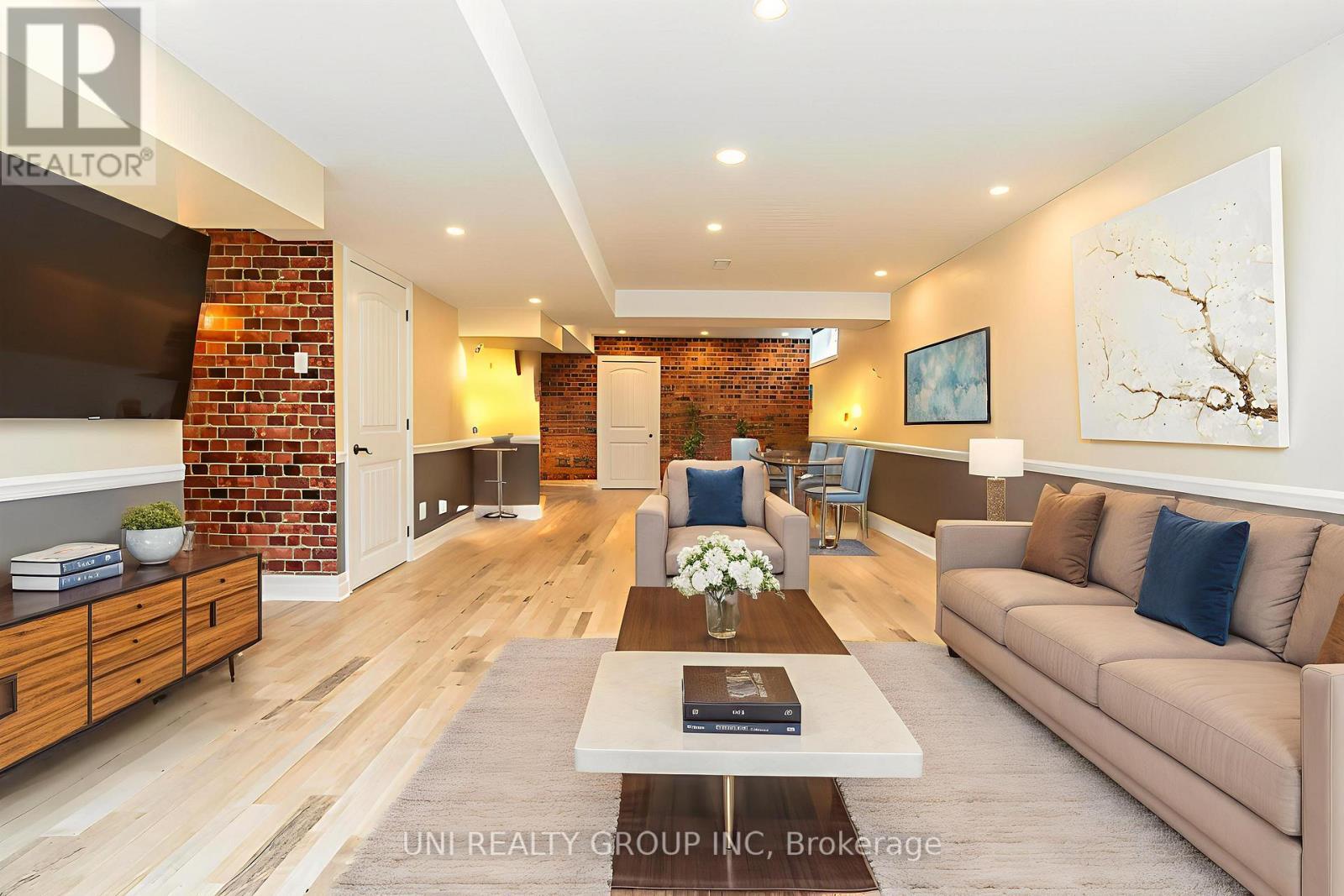 454 Cavesson Street, Ottawa, ON - Indoor Photo Showing Living Room