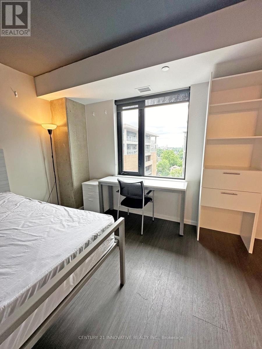 1517 - 105 Champagne Avenue S, Ottawa, ON - Indoor Photo Showing Bedroom