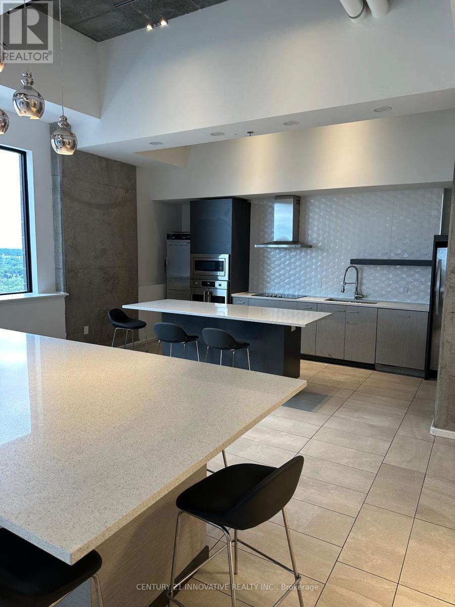 1517 - 105 Champagne Avenue S, Ottawa, ON - Indoor