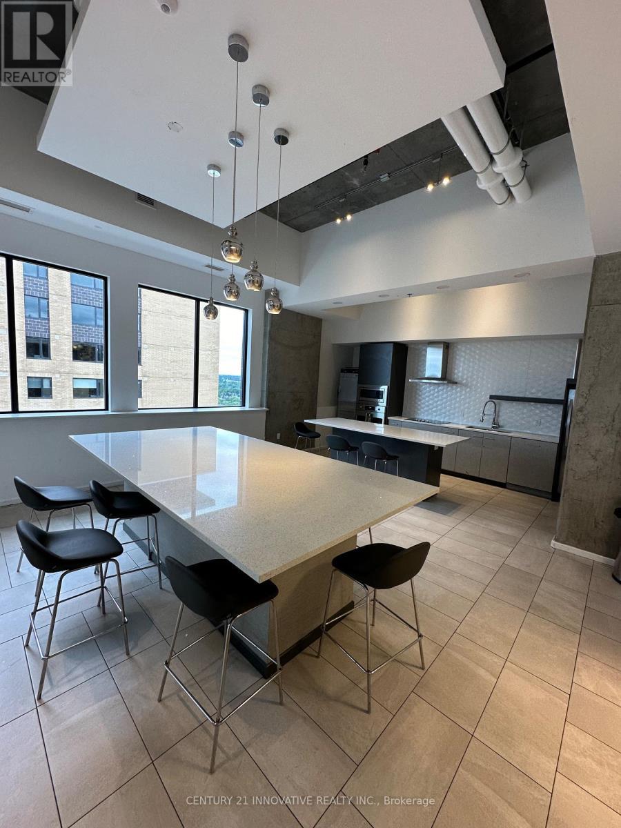 1517 - 105 Champagne Avenue S, Ottawa, ON - Indoor