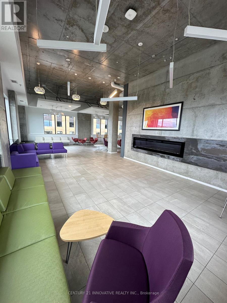 1517 - 105 Champagne Avenue S, Ottawa, ON - Indoor Photo Showing Other Room