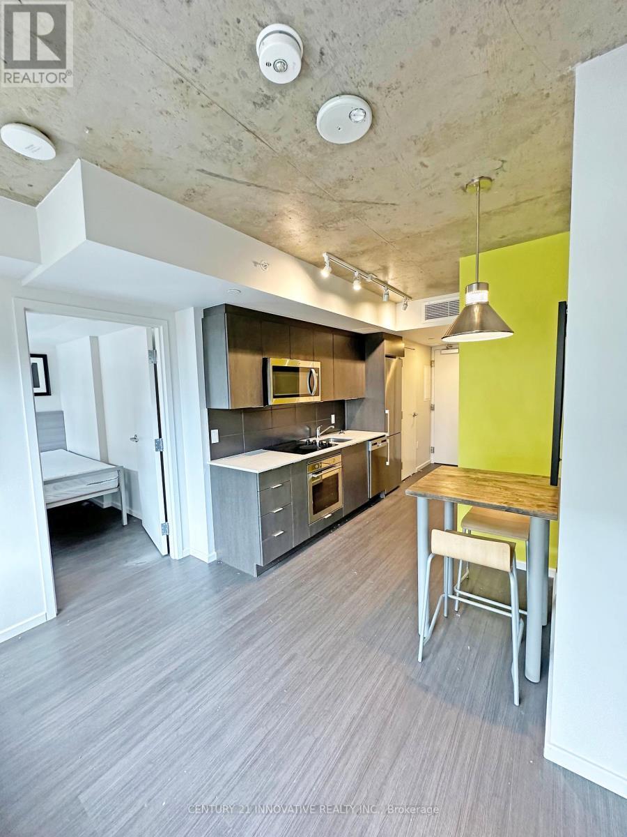 1517 - 105 Champagne Avenue S, Ottawa, ON - Indoor Photo Showing Kitchen