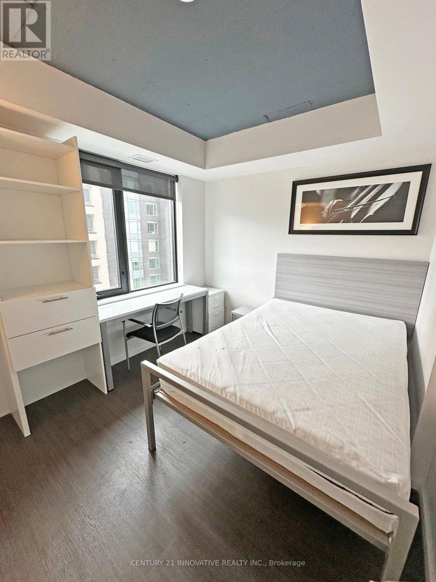 1517 - 105 Champagne Avenue S, Ottawa, ON - Indoor