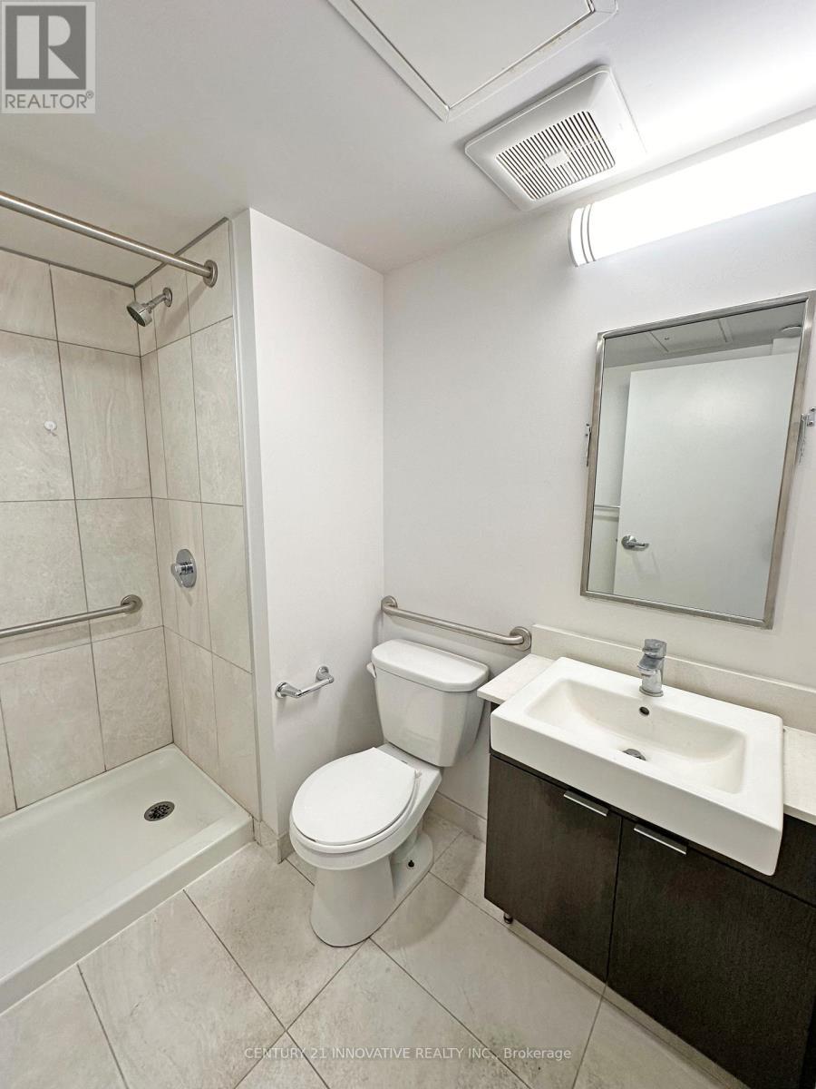 1517 - 105 Champagne Avenue S, Ottawa, ON - Indoor Photo Showing Bathroom