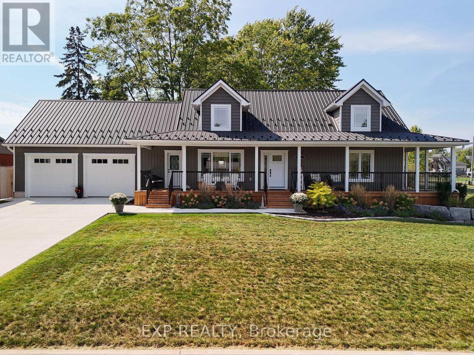 14 William Street, Tillsonburg, ON - Outdoor With Deck Patio Veranda With Facade