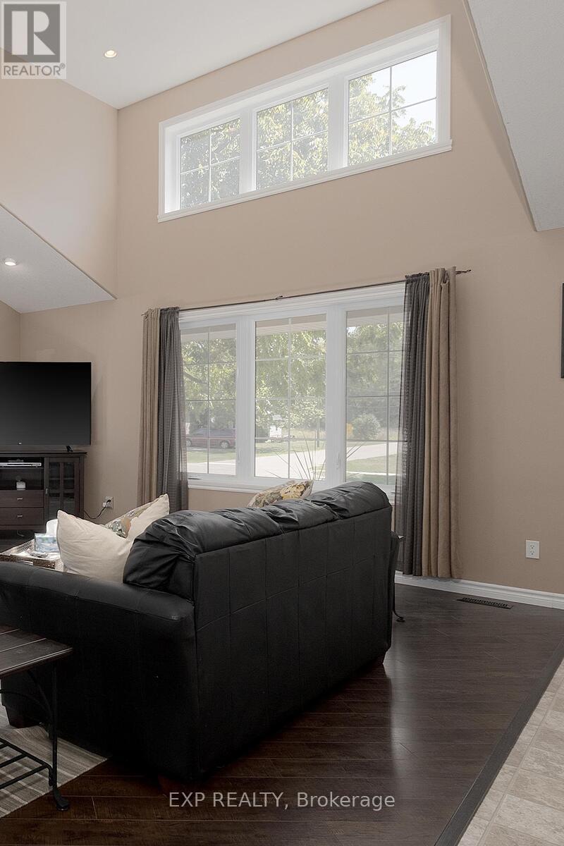 38 Fulton Street, Bayham (Vienna), ON - Indoor Photo Showing Other Room