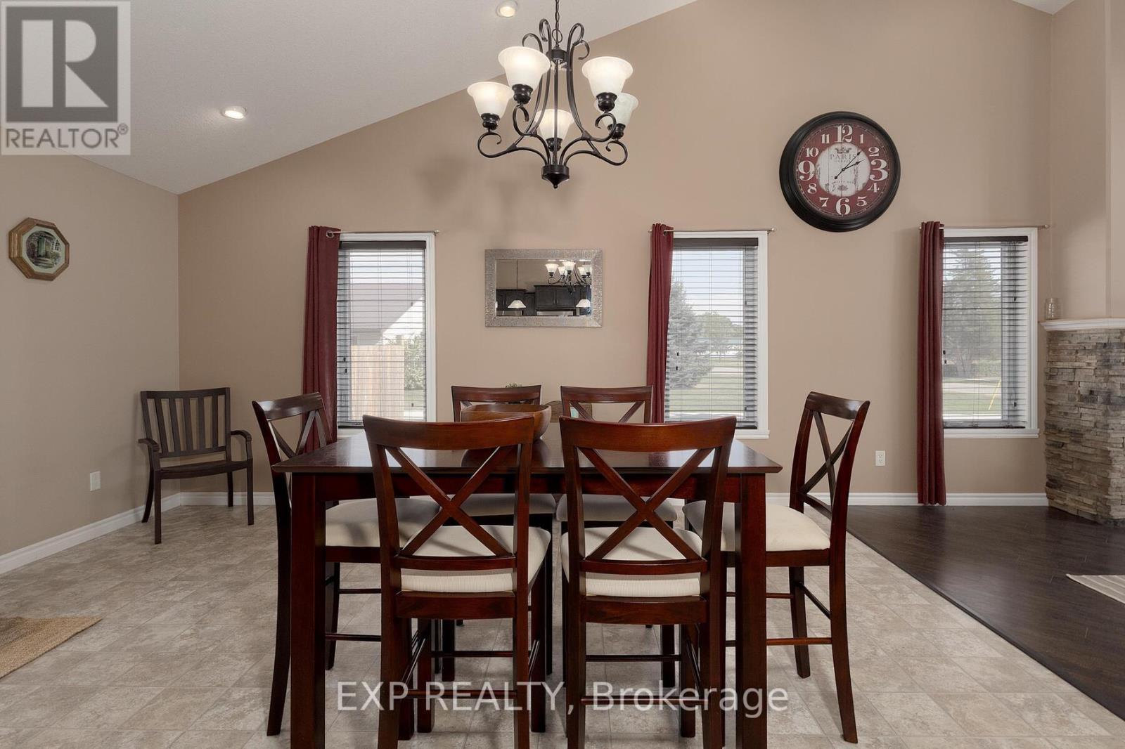 38 Fulton Street, Bayham (Vienna), ON - Indoor Photo Showing Dining Room
