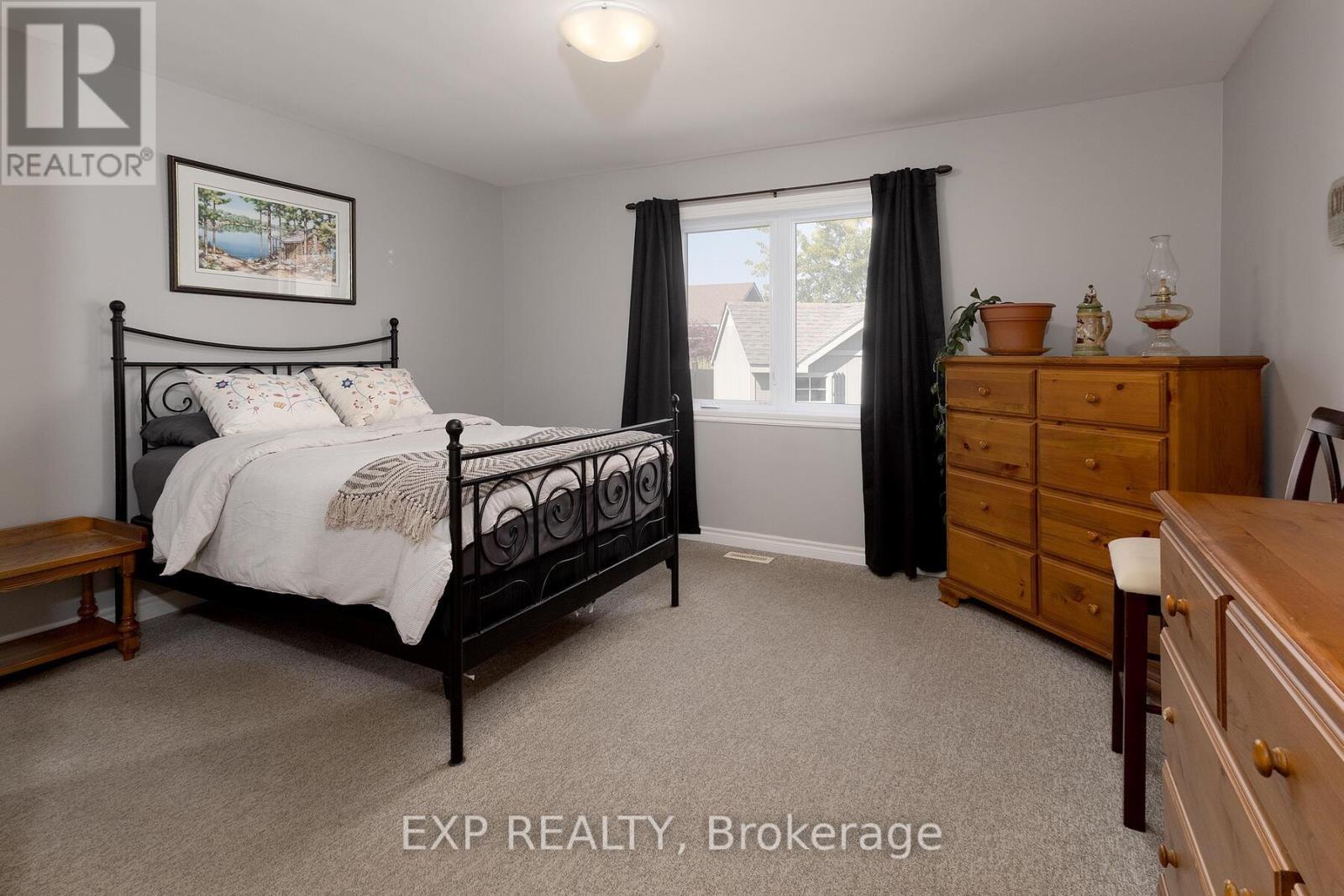 38 Fulton Street, Bayham (Vienna), ON - Indoor Photo Showing Bedroom