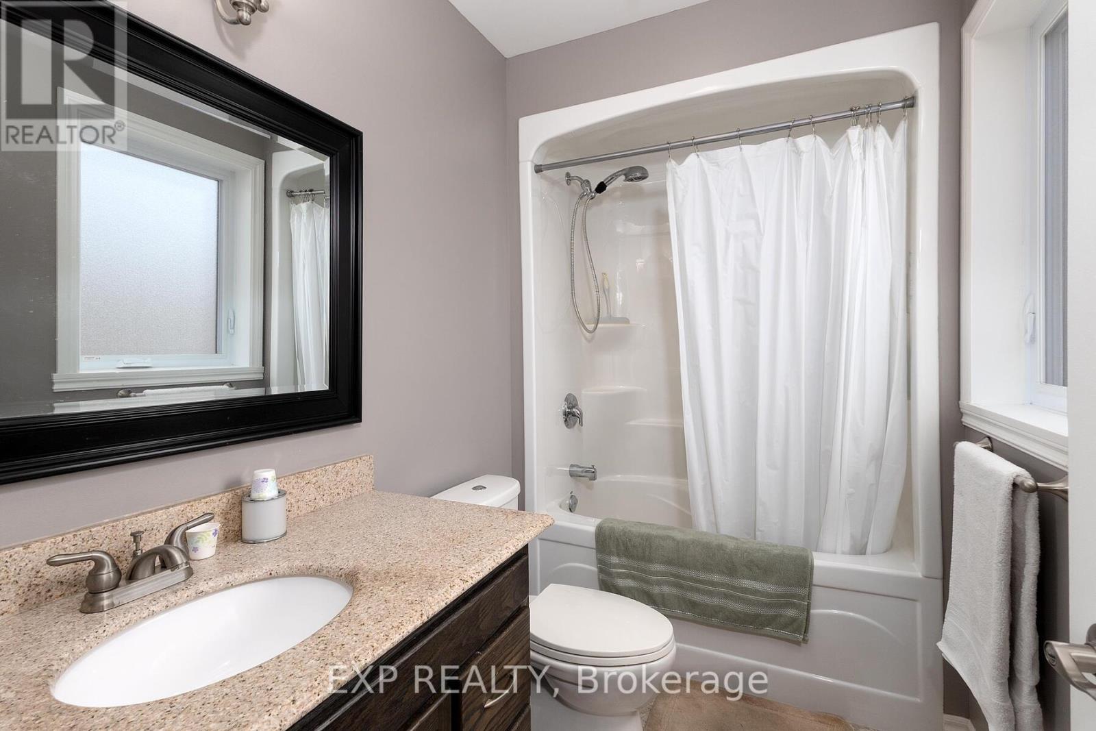 38 Fulton Street, Bayham (Vienna), ON - Indoor Photo Showing Bathroom