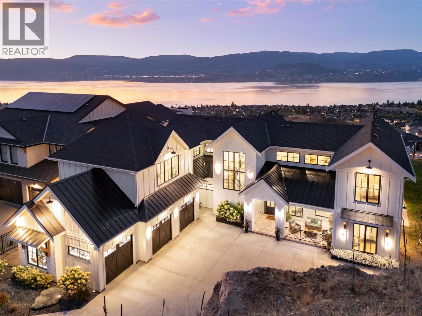 5635 Upper Mission Court, Kelowna, BC - Outdoor With Body Of Water