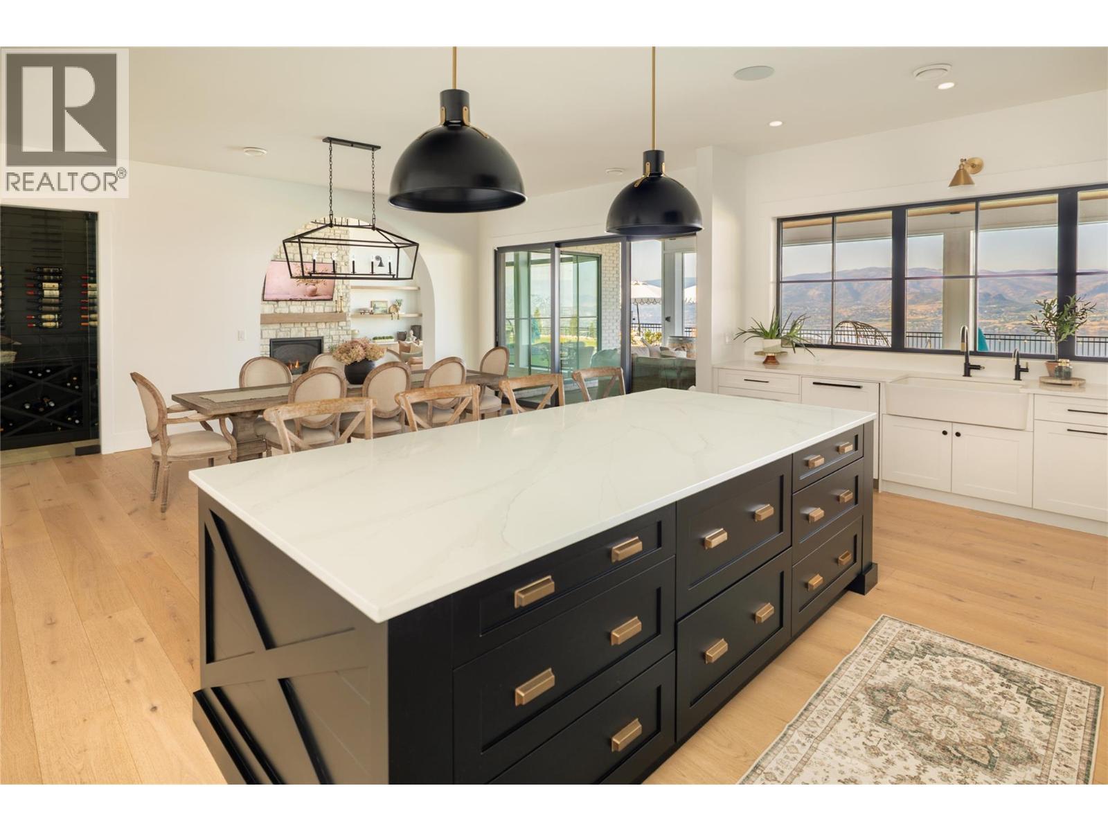 5635 Upper Mission Court, Kelowna, BC - Indoor Photo Showing Other Room