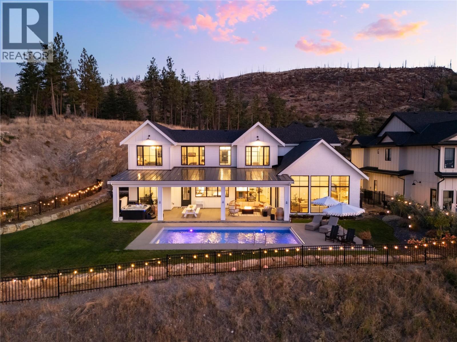 5635 Upper Mission Court, Kelowna, BC - Outdoor With In Ground Pool