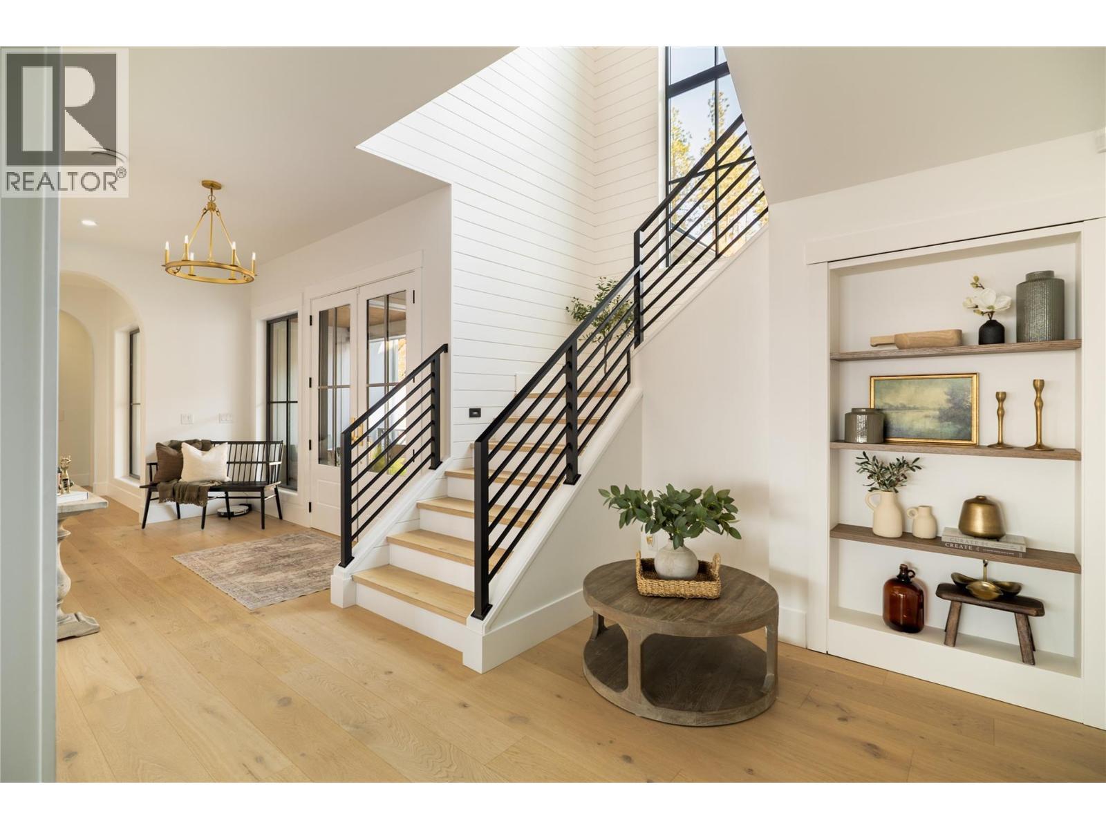 5635 Upper Mission Court, Kelowna, BC - Indoor Photo Showing Other Room