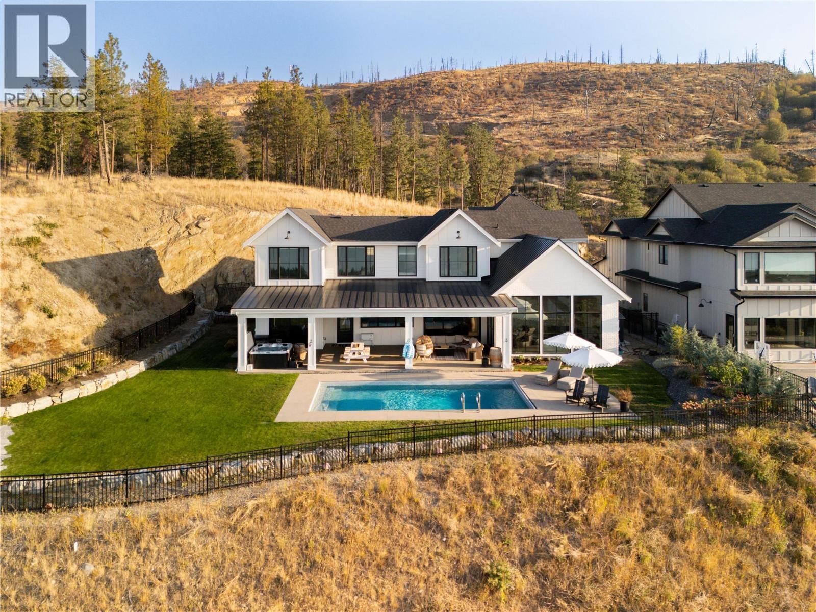 5635 Upper Mission Court, Kelowna, BC - Outdoor With In Ground Pool
