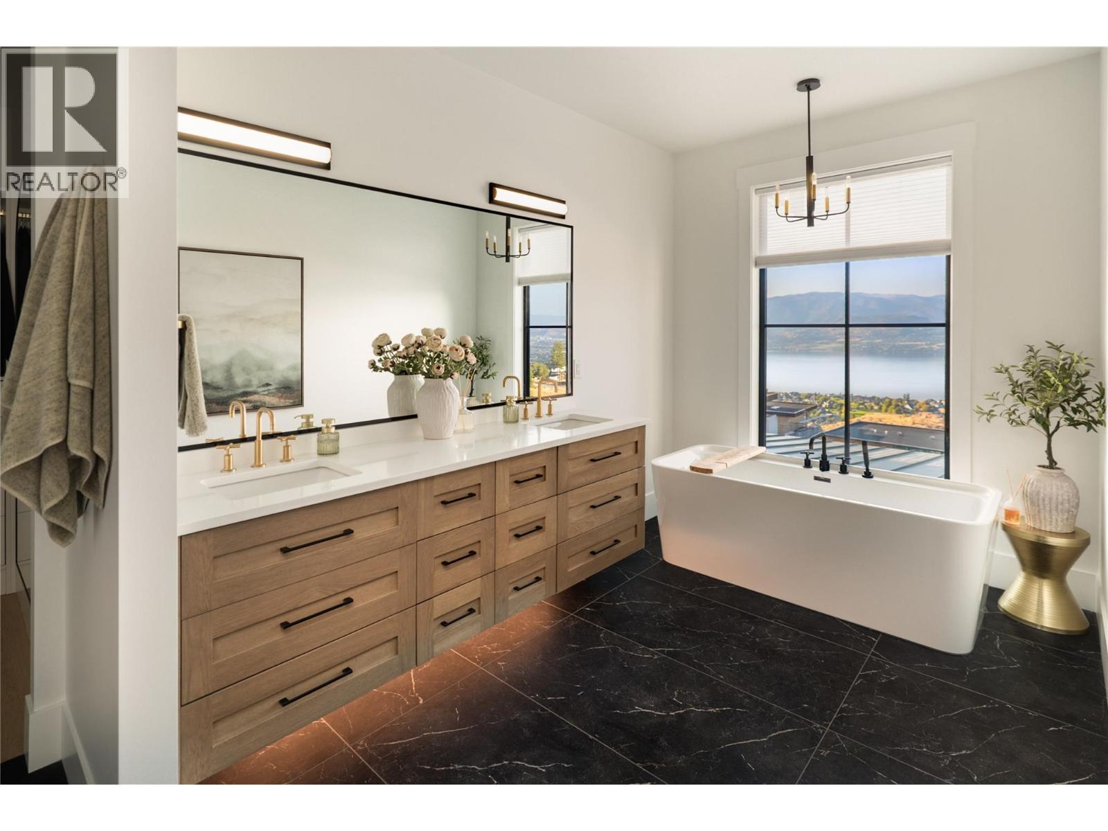 5635 Upper Mission Court, Kelowna, BC - Indoor